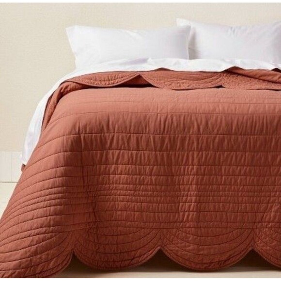Twin/Twin XL Scalloped Edge Quilt – Light Terracotta – Brand New - Picture 1 of 7